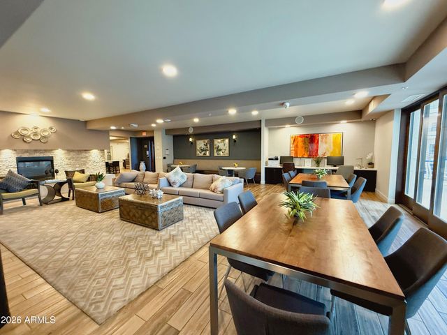 2511 W Queen Creek Road 320, Chandler, AZ 85248