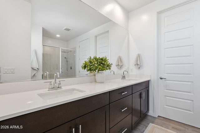 8324 E Paloma Avenue, Mesa, AZ 85212