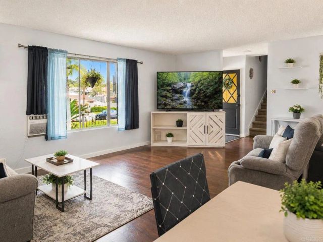 1650 Lisa Avenue, Vista, CA 92084