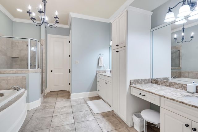 3011 OAKLEIGH MANOR LN, Germantown, TN 38138