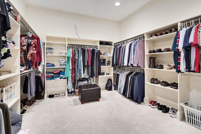 3011 OAKLEIGH MANOR LN, Germantown, TN 38138