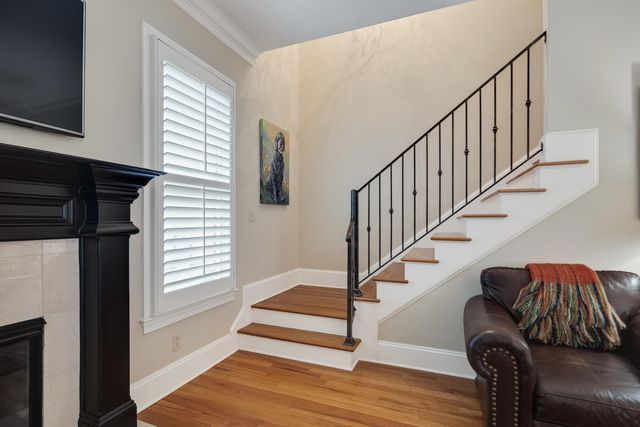 3011 OAKLEIGH MANOR LN, Germantown, TN 38138