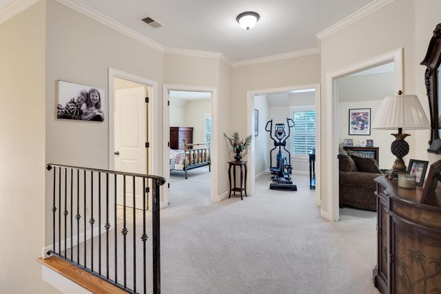 3011 OAKLEIGH MANOR LN, Germantown, TN 38138