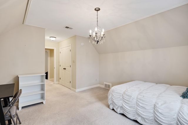 3011 OAKLEIGH MANOR LN, Germantown, TN 38138