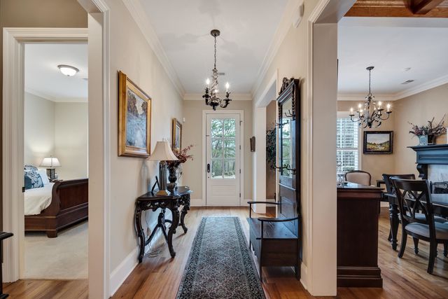 3011 OAKLEIGH MANOR LN, Germantown, TN 38138