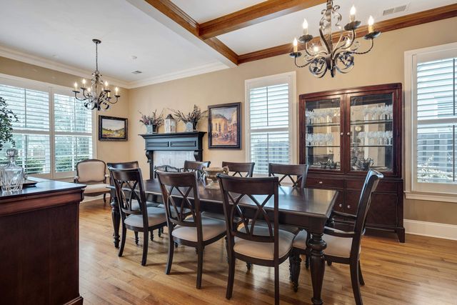 3011 OAKLEIGH MANOR LN, Germantown, TN 38138