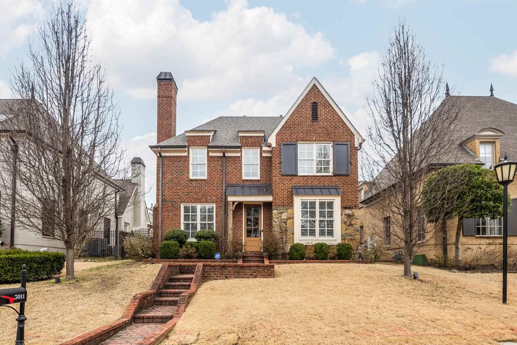 3011 OAKLEIGH MANOR LN, Germantown, TN 38138