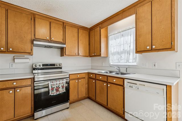 1383 Hidden Valley Drive, Concord, NC 28027