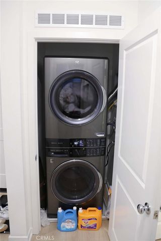 960 N Tangent Privado 303, Ontario, CA 91764