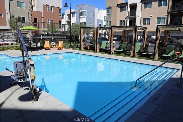 960 N Tangent Privado 303, Ontario, CA 91764