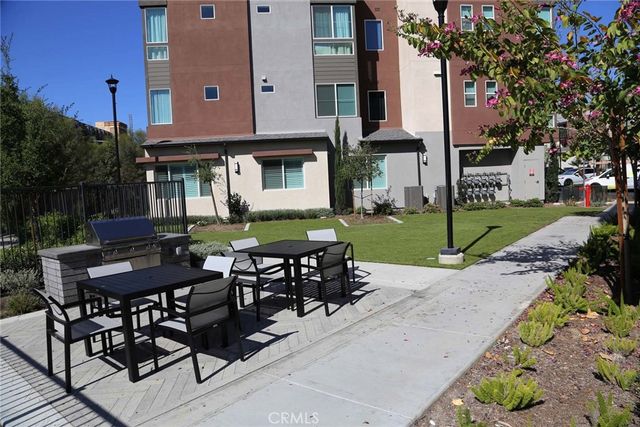 960 N Tangent Privado 303, Ontario, CA 91764