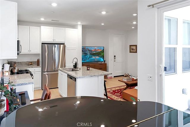 960 N Tangent Privado 303, Ontario, CA 91764