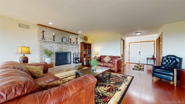 48 Lone Indian Trail, Middletown, NY 10940