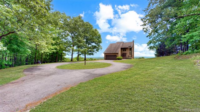 48 Lone Indian Trail, Middletown, NY 10940