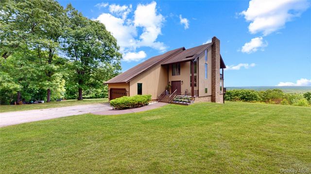 48 Lone Indian Trail, Middletown, NY 10940