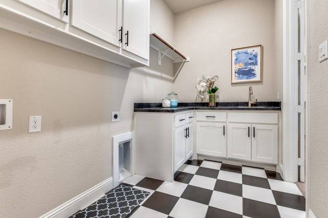 1403 Laurel Green Court, Arlington, TX 76005