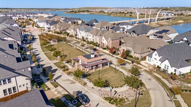 1403 Laurel Green Court, Arlington, TX 76005