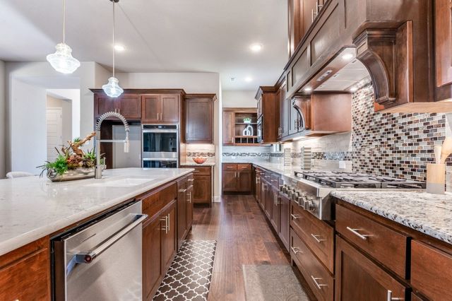 1403 Laurel Green Court, Arlington, TX 76005