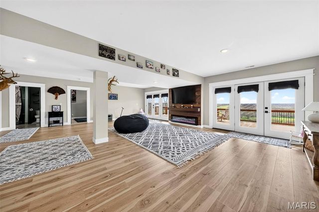 1870 Highway K, St Clair, MO 63077