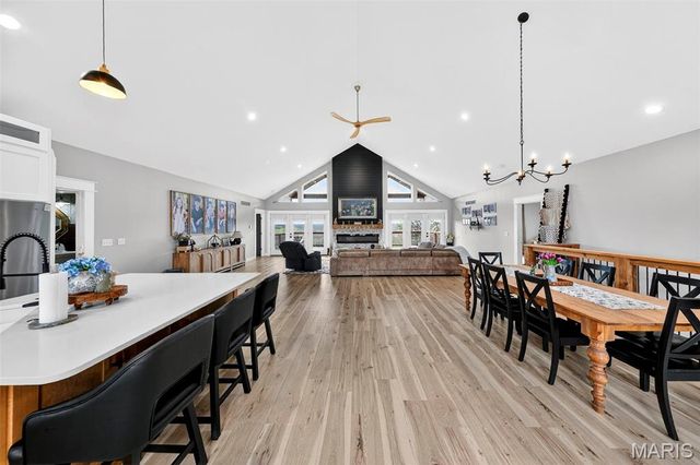 1870 Highway K, St Clair, MO 63077