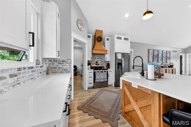 1870 Highway K, St Clair, MO 63077