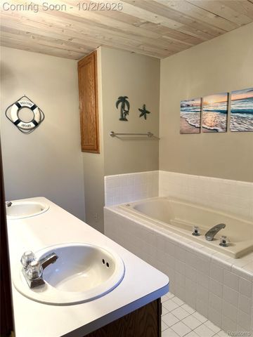 27210 Maple Wood Drive, Brownstown Charter Township, MI 48174