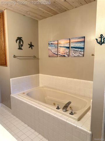 27210 Maple Wood Drive, Brownstown Charter Township, MI 48174