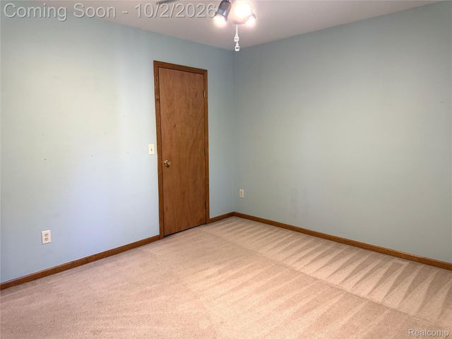27210 Maple Wood Drive, Brownstown Charter Township, MI 48174