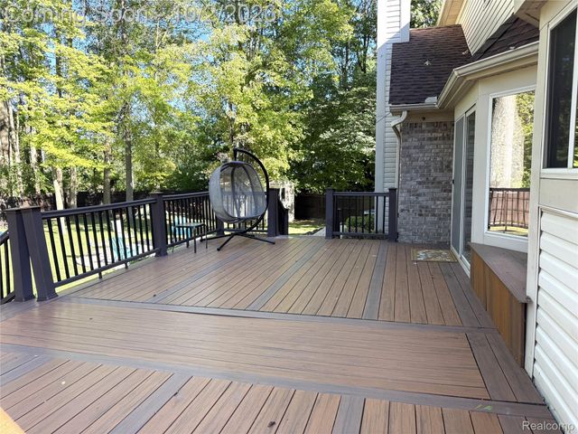 27210 Maple Wood Drive, Brownstown Charter Township, MI 48174