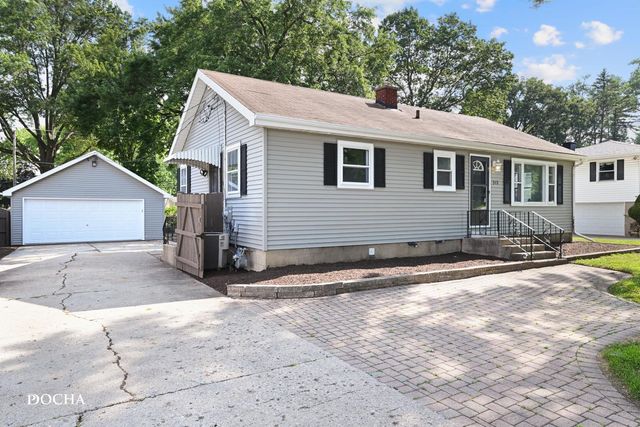 312 Oak Street, North Aurora, IL 60542