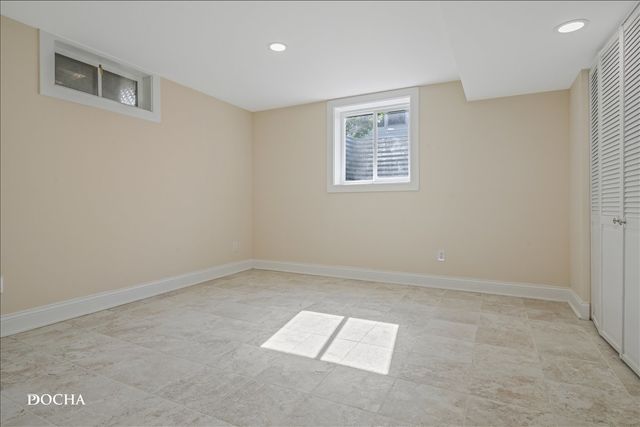 312 Oak Street, North Aurora, IL 60542