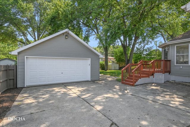 312 Oak Street, North Aurora, IL 60542