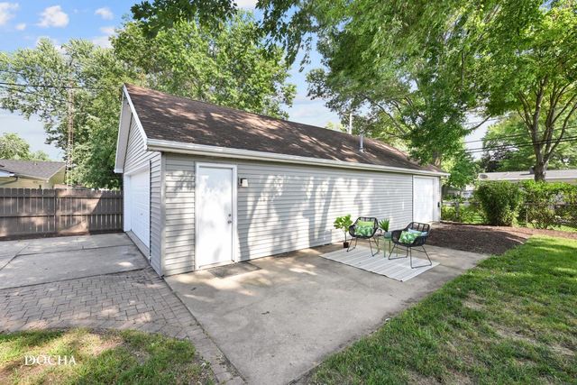 312 Oak Street, North Aurora, IL 60542