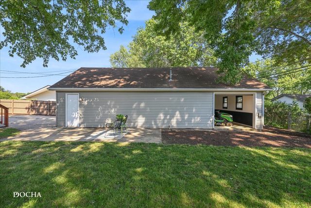 312 Oak Street, North Aurora, IL 60542