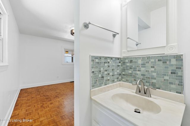 2815 Brookdale Ave, Louisville, KY 40220