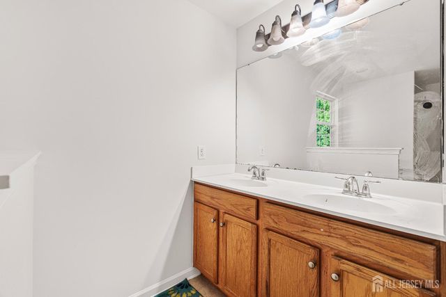 406 Arnold Drive, Florence, NJ 08518