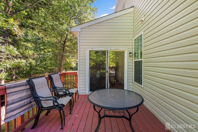 406 Arnold Drive, Florence, NJ 08518