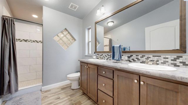 84303 N 451 Pr Ne, West Richland, WA 99353