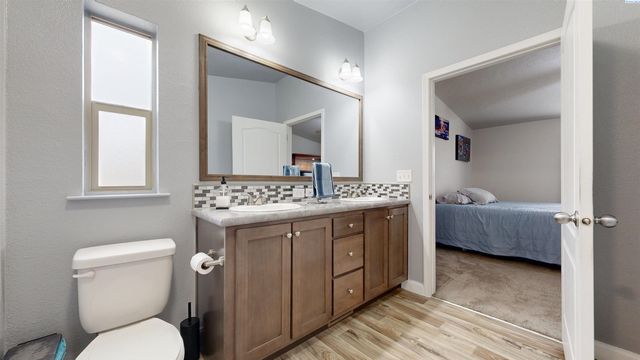 84303 N 451 Pr Ne, West Richland, WA 99353