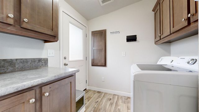 84303 N 451 Pr Ne, West Richland, WA 99353