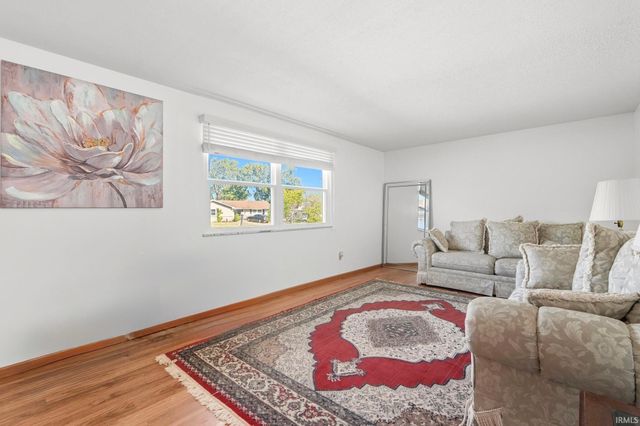 3516 Debeney Drive, Fort Wayne, IN 46816