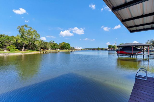 3814 Pawnee Court, Granbury, TX 76048