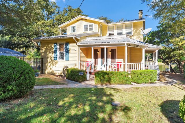 3814 Pawnee Court, Granbury, TX 76048