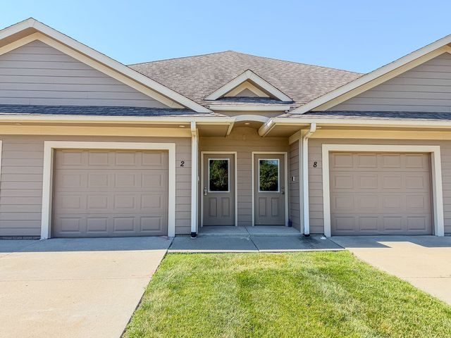 2702 NE Oak Drive 2, Ankeny, IA 50021