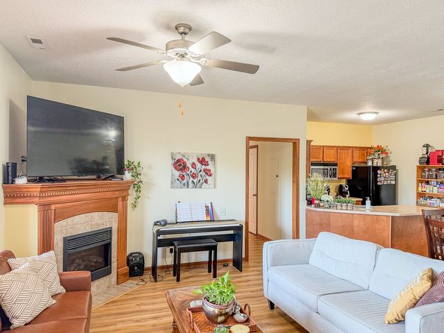 2702 NE Oak Drive 2, Ankeny, IA 50021