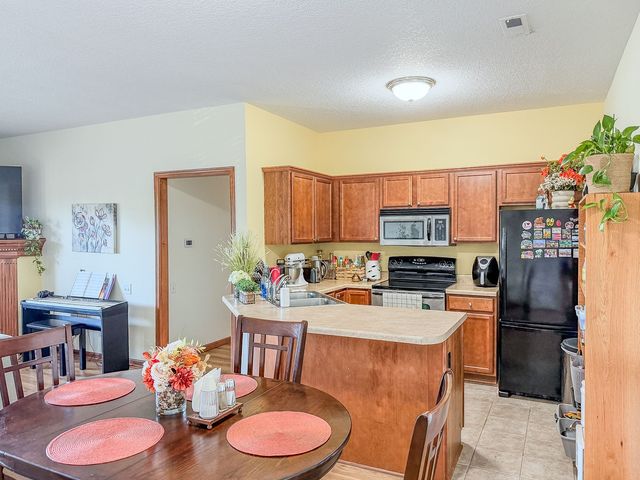 2702 NE Oak Drive 2, Ankeny, IA 50021