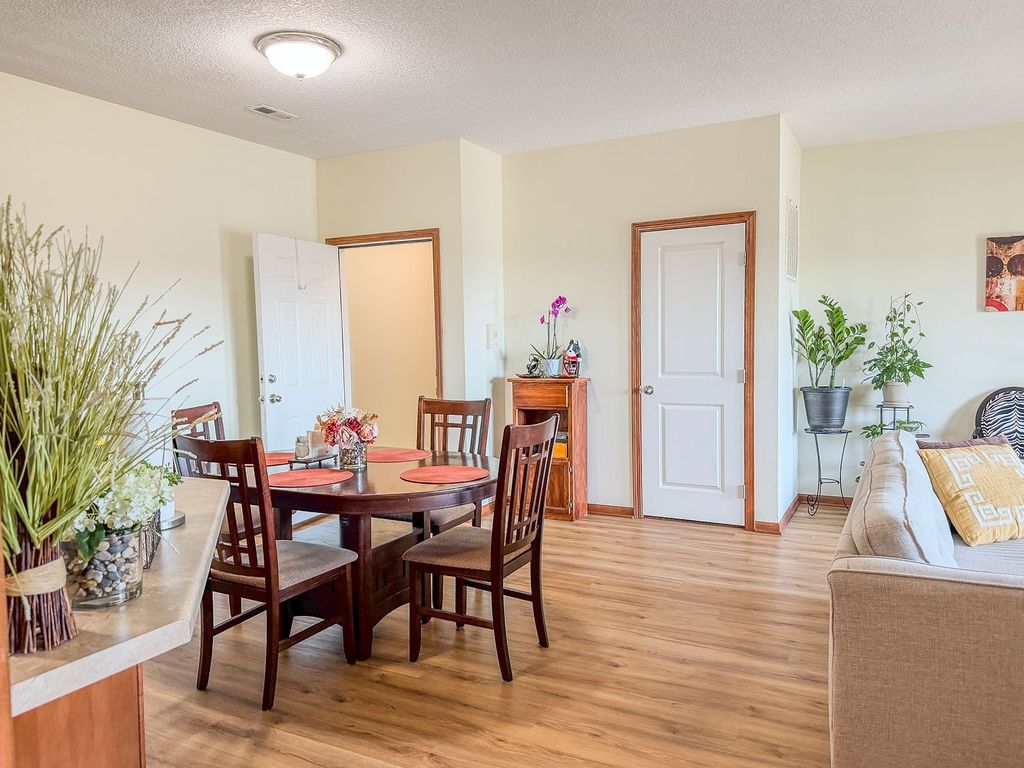 2702 NE Oak Drive 2, Ankeny, IA 50021