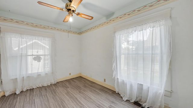 104 N Orange Avenue, Exeter, CA 93221