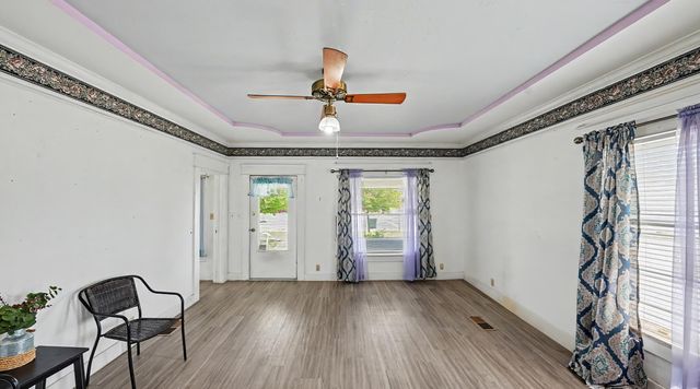 104 N Orange Avenue, Exeter, CA 93221