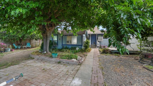 104 N Orange Avenue, Exeter, CA 93221